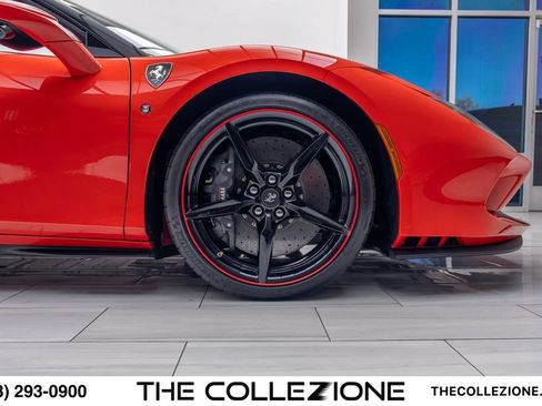 Used 2022 Ferrari F8 Tributo RWD image 41