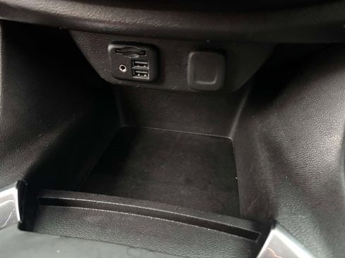 Used 2021 Chevrolet Traverse RS image 26