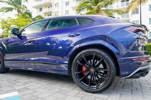 Used 2022 Lamborghini Urus AWD/4WD image 18