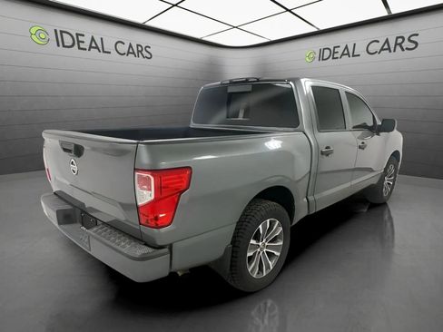 Used 2017 Nissan Titan S AWD/4WD image 5