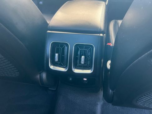 Used 2021 Kia Sorento S w/ Panoramic Sunroof Package AWD/4WD image 20