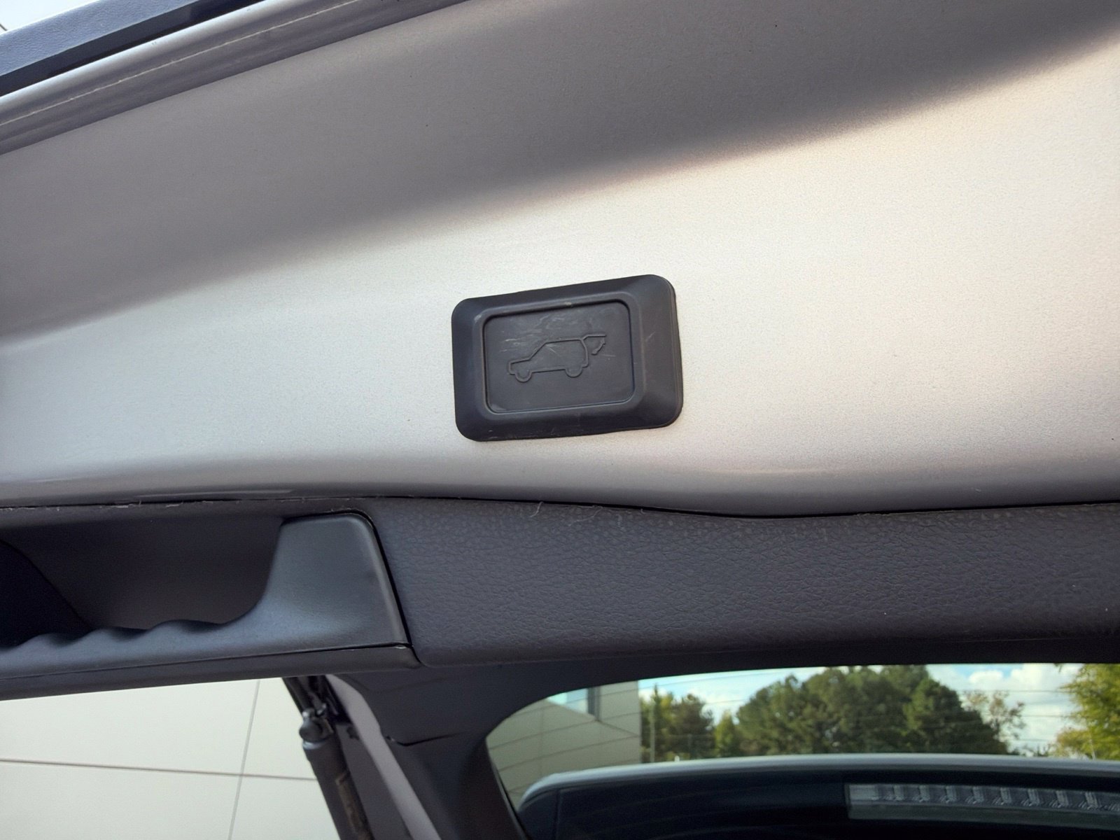 Used 2021 Toyota RAV4 XLE Premium AWD/4WD image 34