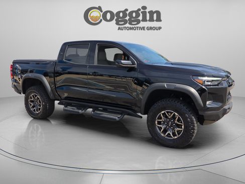 Certified 2024 Chevrolet Colorado ZR2 w/ Safety Package AWD/4WD image 7
