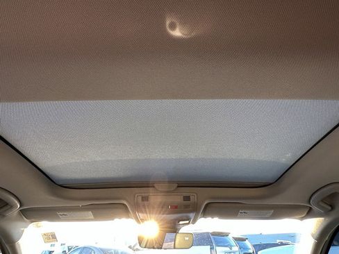 Used 2024 Volkswagen Jetta SE w/ Panoramic Sunroof Package image 11