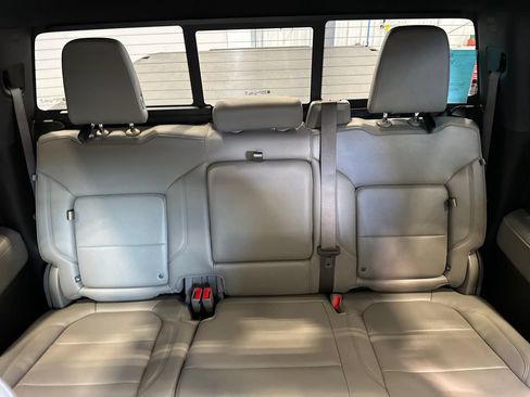Used 2021 GMC Sierra 1500 SLT w/ SLT Premium Plus Package AWD/4WD image 25