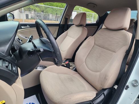 Used 2017 Hyundai Accent SE image 22