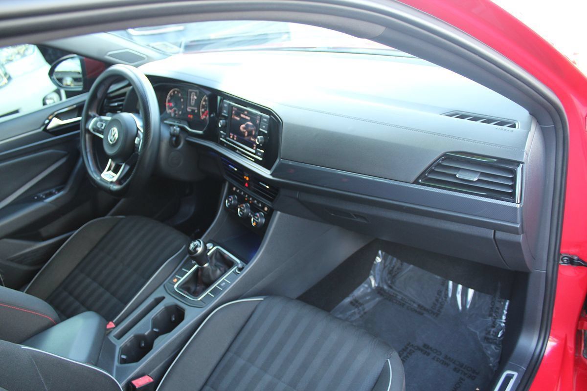 Used 2019 Volkswagen Jetta GLI FWD image 21