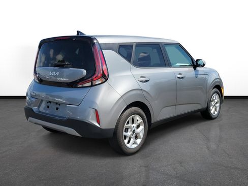 Used 2024 Kia Soul LX w/ Option Group 015 image 4