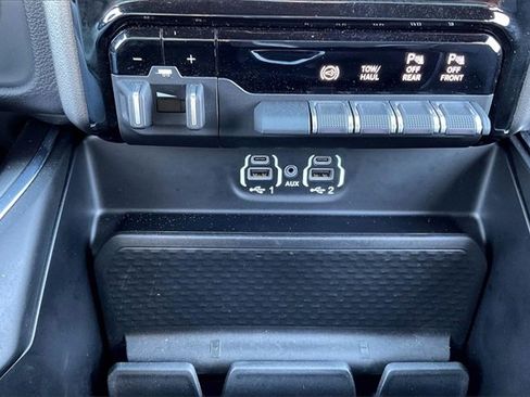 Used 2024 RAM 3500 Laramie w/ Sport Appearance Package image 34