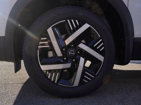 New 2026 Nissan Kicks SV image 8