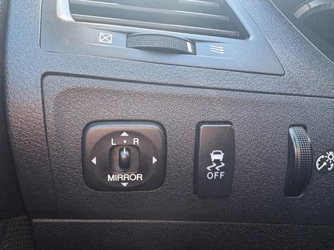 Used 2011 Lexus ES 350 image 18