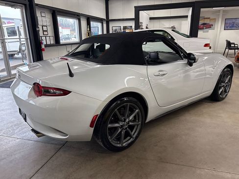 Used 2016 MAZDA MX-5 Miata Grand Touring image 17
