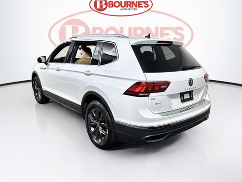 Used 2023 Volkswagen Tiguan SE AWD/4WD image 8