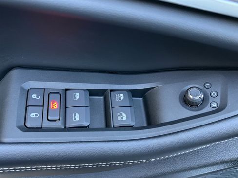 New 2025 Jeep Grand Cherokee Limited w/ Black Appearance Package image 16