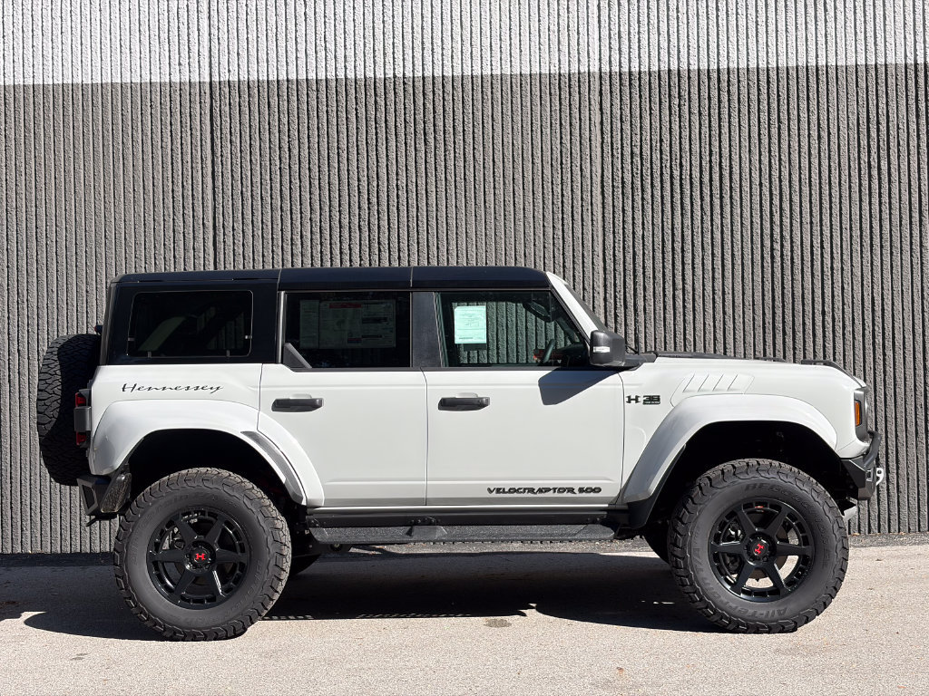 New 2026 Ford Bronco Raptor w/ Interior Carbon Fiber Pack AWD/4WD image 8