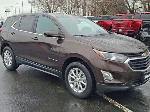 Certified 2020 Chevrolet Equinox LT image 2