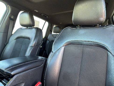 Used 2021 Jeep Grand Cherokee L Laredo AWD/4WD image 11
