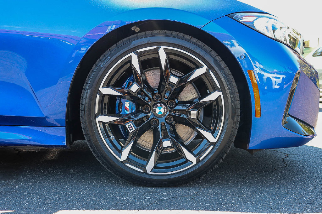 Used 2025 BMW M340i w/ Premium Package RWD image 9