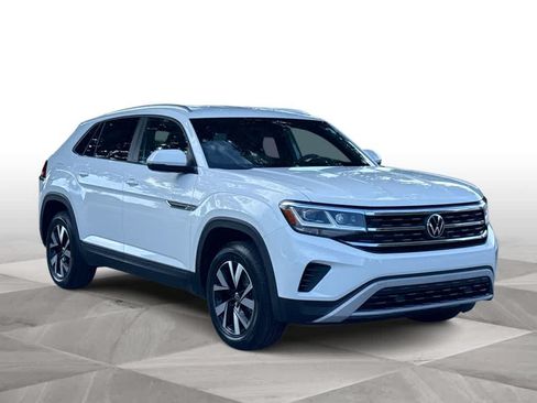 Used 2023 Volkswagen Atlas Cross Sport SE FWD image 2