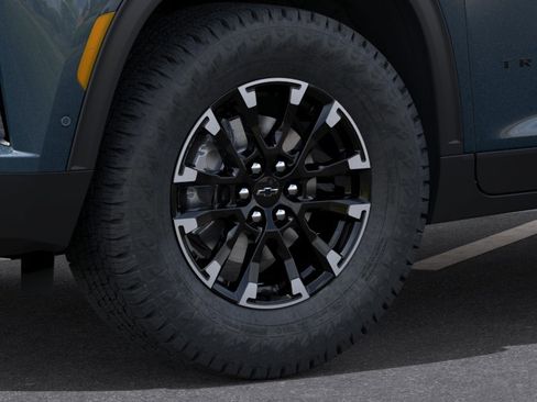 New 2026 Chevrolet Traverse Z71 w/ Enhanced Driving Package AWD/4WD image 9