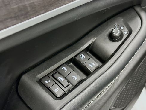 Used 2023 Jeep Grand Cherokee L Limited image 15