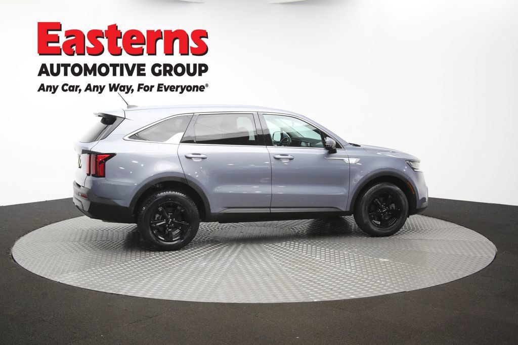 Used 2023 Kia Sorento LX AWD/4WD image 42
