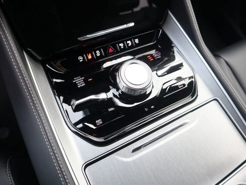 New 2026 Jeep Grand Wagoneer 4WD image 9