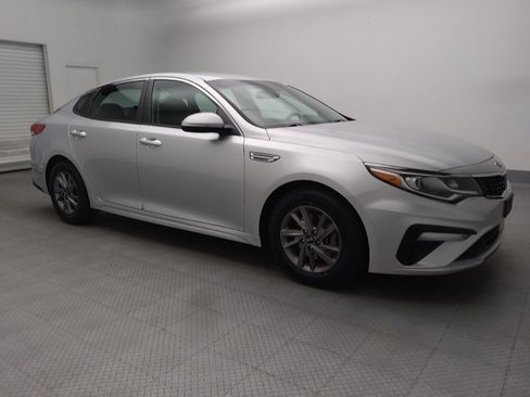 Used 2020 Kia Optima LX FWD image 11
