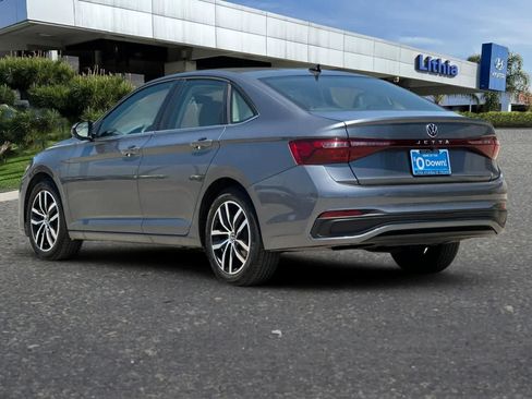 Used 2026 Volkswagen Jetta SE FWD image 7