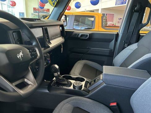 New 2025 Ford Bronco Coastal Package image 7
