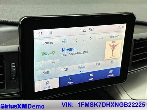 Used 2022 Ford Explorer XLT image 35