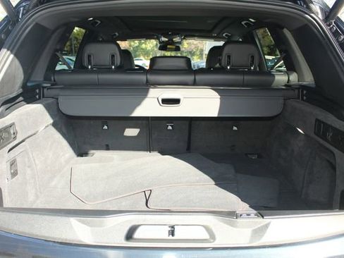 Used 2025 BMW X5 xDrive50e image 8