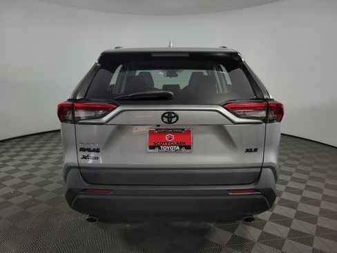 Used 2021 Toyota RAV4 XLE FWD image 6
