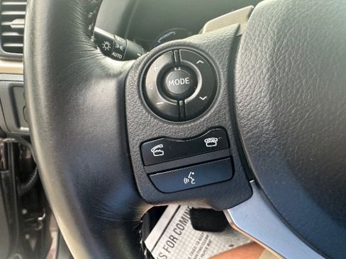 Used 2015 Lexus CT 200h w/ Seat Comfort Package image 20