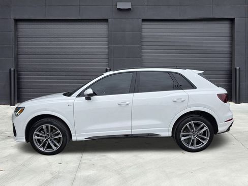 Used 2022 Audi Q3 2.0T Premium Plus w/ Premium Plus Package image 2