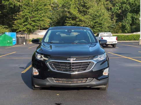 Used 2020 Chevrolet Equinox LT w/ Driver Convenience Package FWD image 10