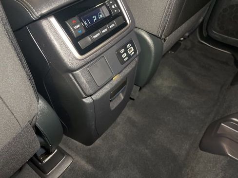 Used 2024 Subaru Ascent Premium w/ Convenience Package image 53