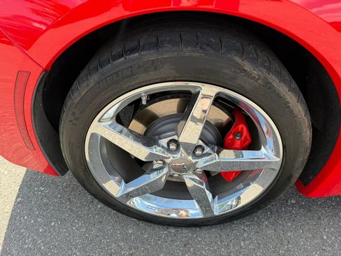 Used 2015 Chevrolet Corvette Stingray Coupe w/ Battery Protection Package RWD image 11