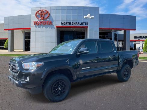 Used 2022 Toyota Tacoma SR5 w/ Technology Package RWD image 5
