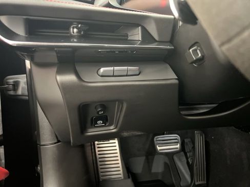 New 2026 Chevrolet Corvette Stingray Preferred Cpe w/ Z51 Performance Package image 18