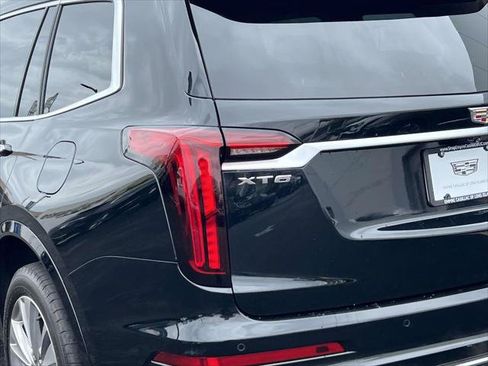 Used 2024 Cadillac XT6 Premium Luxury AWD/4WD image 13