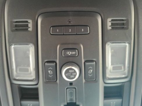 Used 2024 GMC Yukon Denali image 53