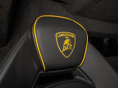 Used 2024 Lamborghini Revuelto image 53