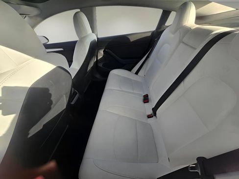 Used 2022 Tesla Model 3 Long Range image 10