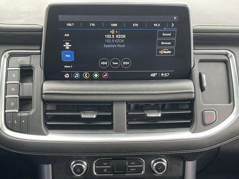 Used 2021 GMC Yukon SLT w/ SLT Premium Package image 13