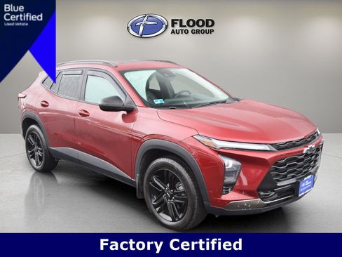 Used 2024 Chevrolet Trax ACTIV w/ Sunroof Package FWD image 1