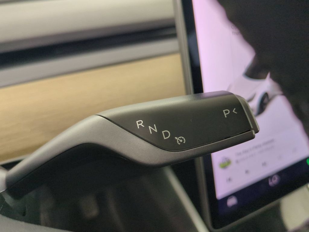 Used 2020 Tesla Model 3 Standard Range Plus RWD image 21