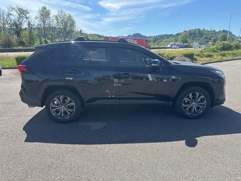 Used 2023 Toyota RAV4 XLE Premium AWD/4WD image 11