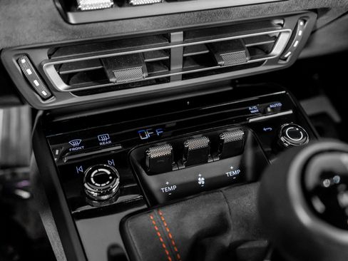 Used 2024 Porsche 911 GT3 RS image 39