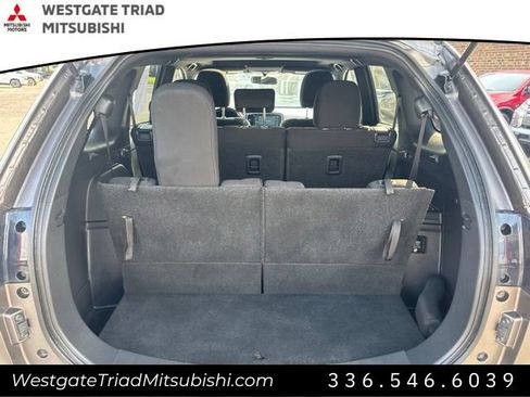 Used 2018 Mitsubishi Outlander LE AWD/4WD image 20